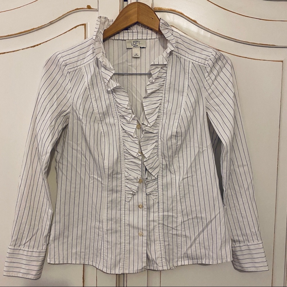 LOFT Women’s ruffle front dress shirt